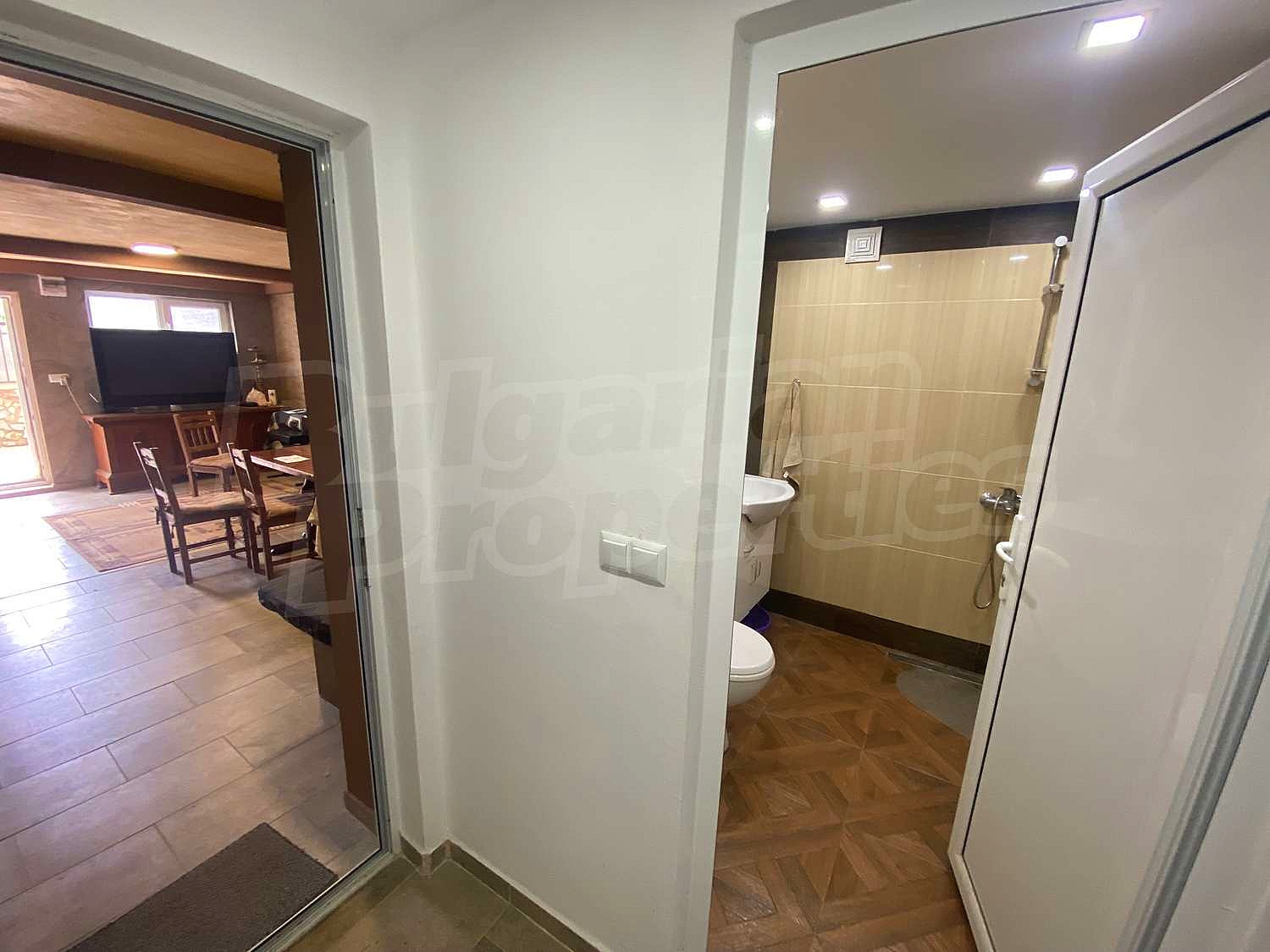 Gallery Picture 16