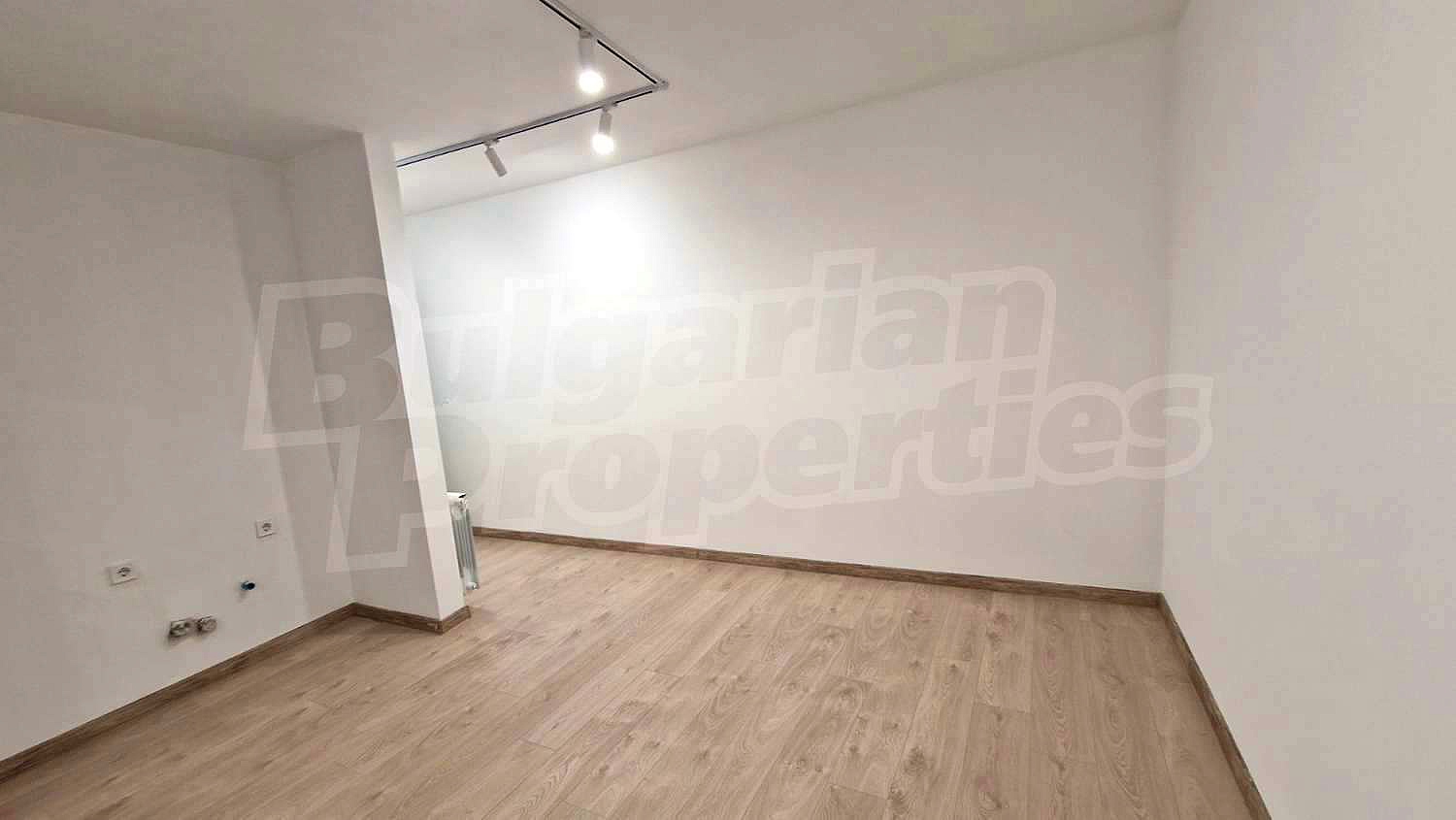 Gallery Picture 35