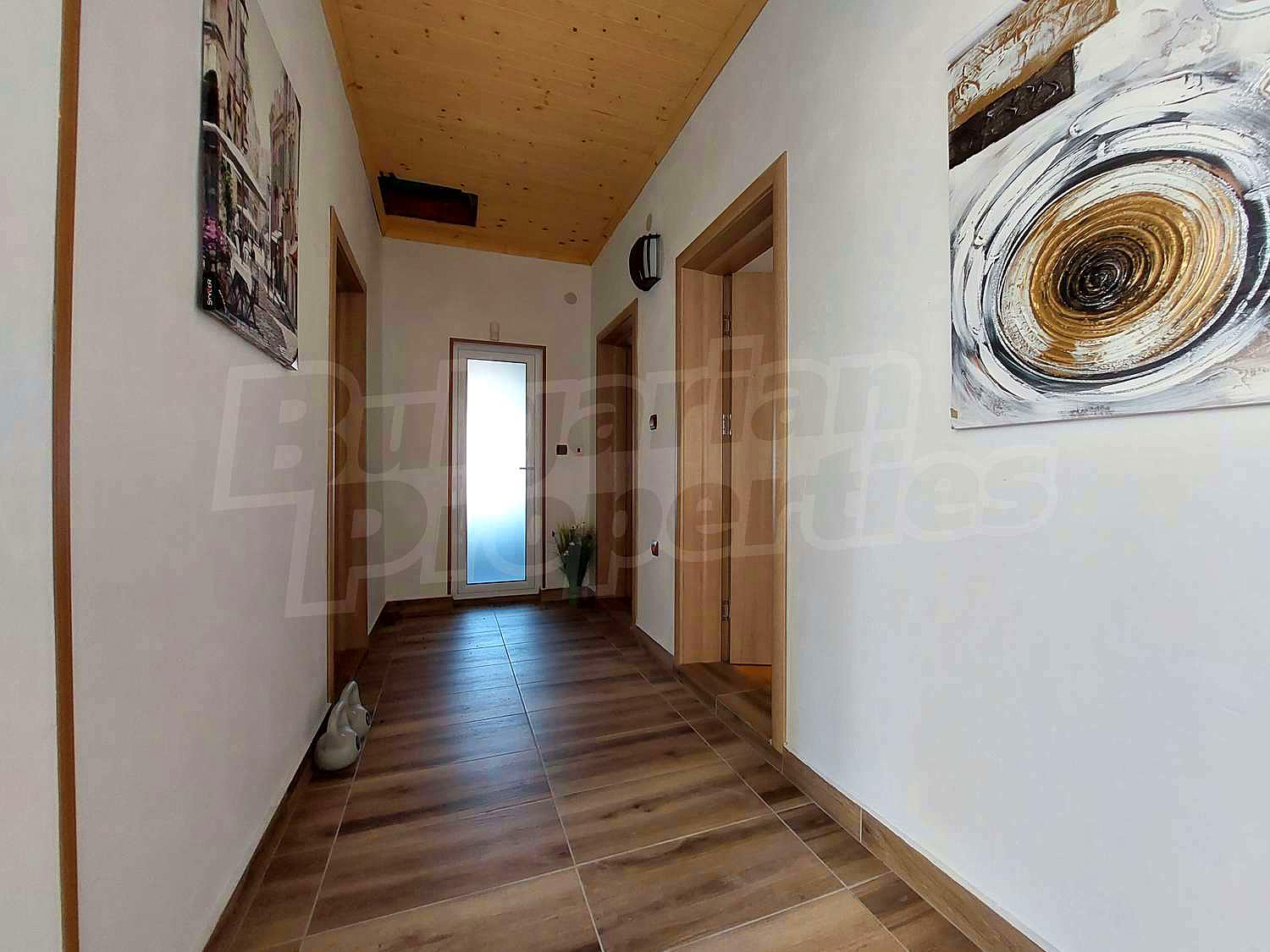 Gallery Picture 31