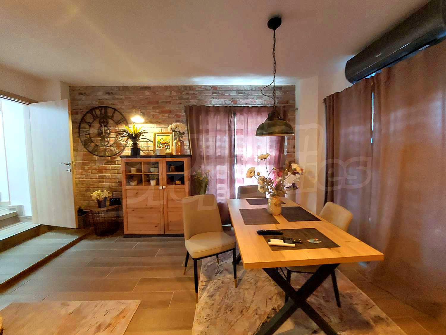 Gallery Picture 35