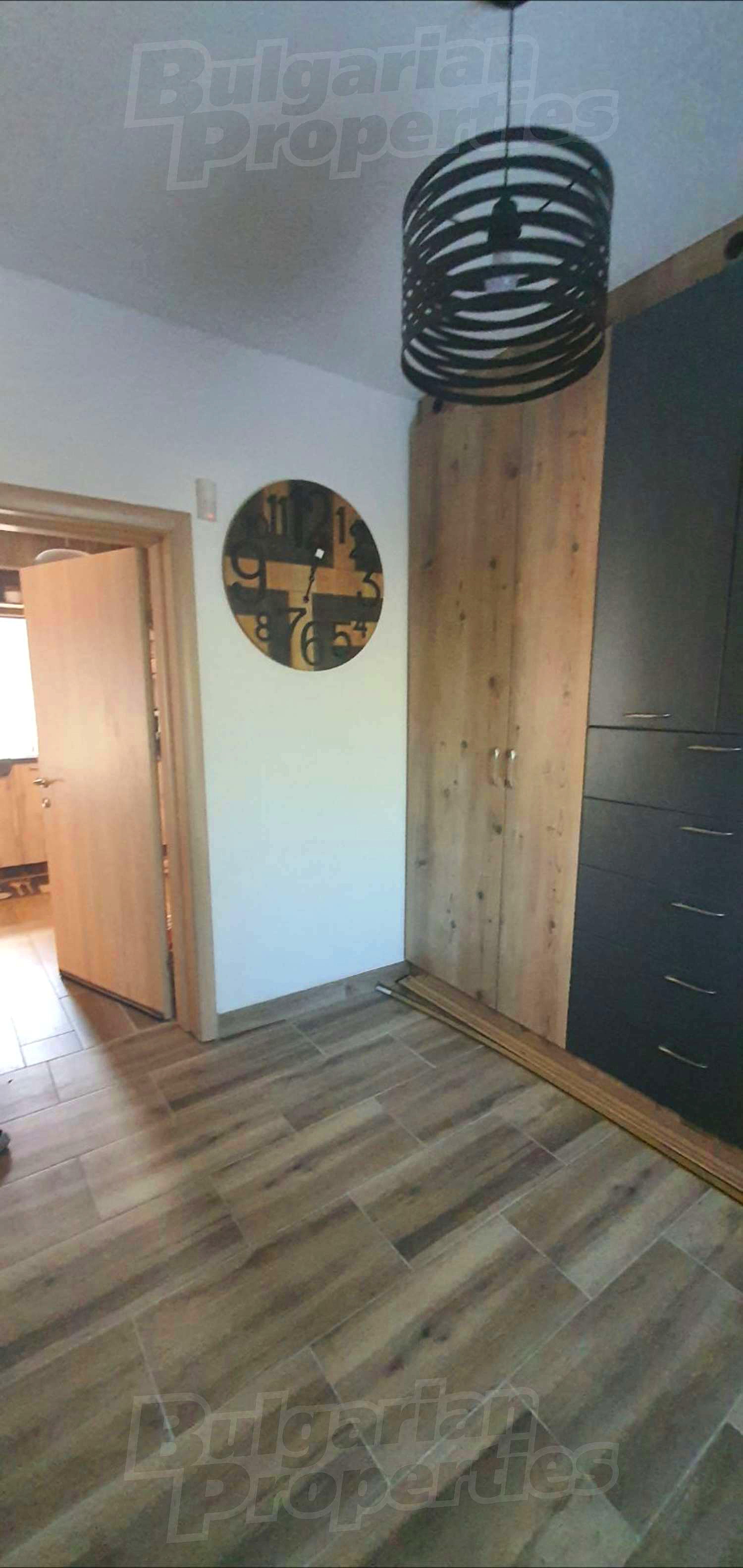 Gallery Picture 12