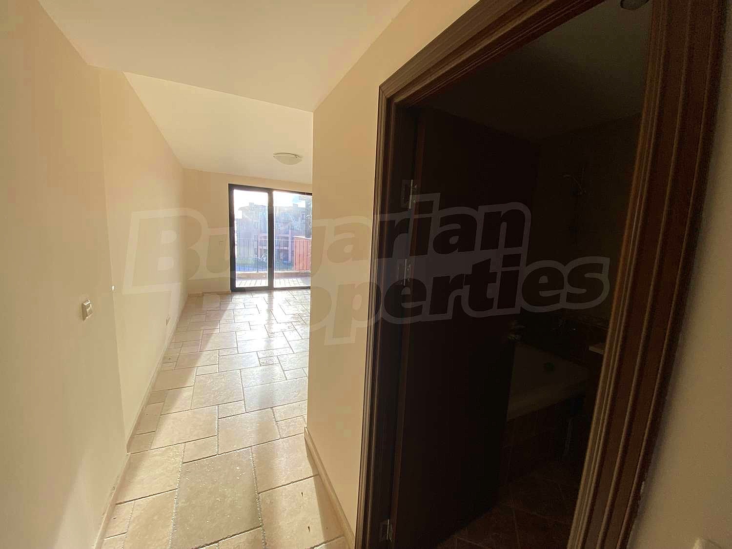Gallery Picture 28
