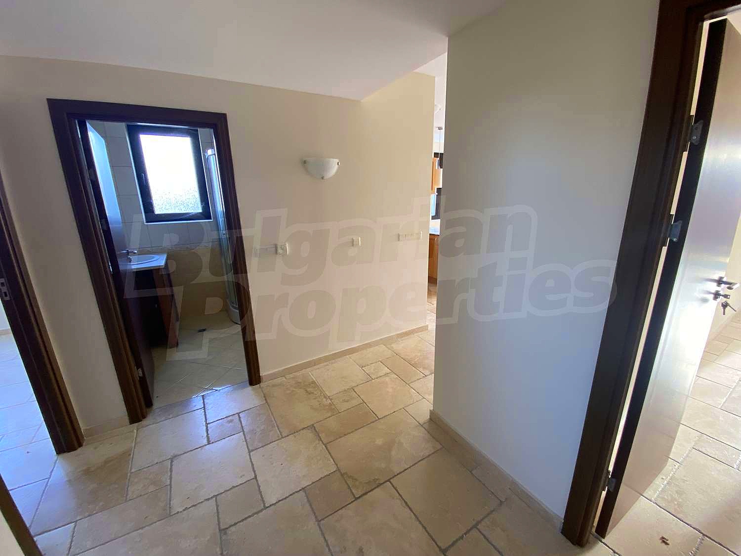 Gallery Picture 16