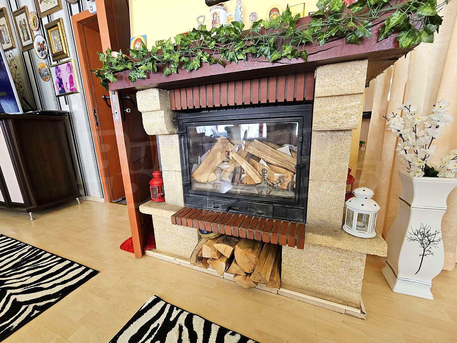 Gallery Picture 13