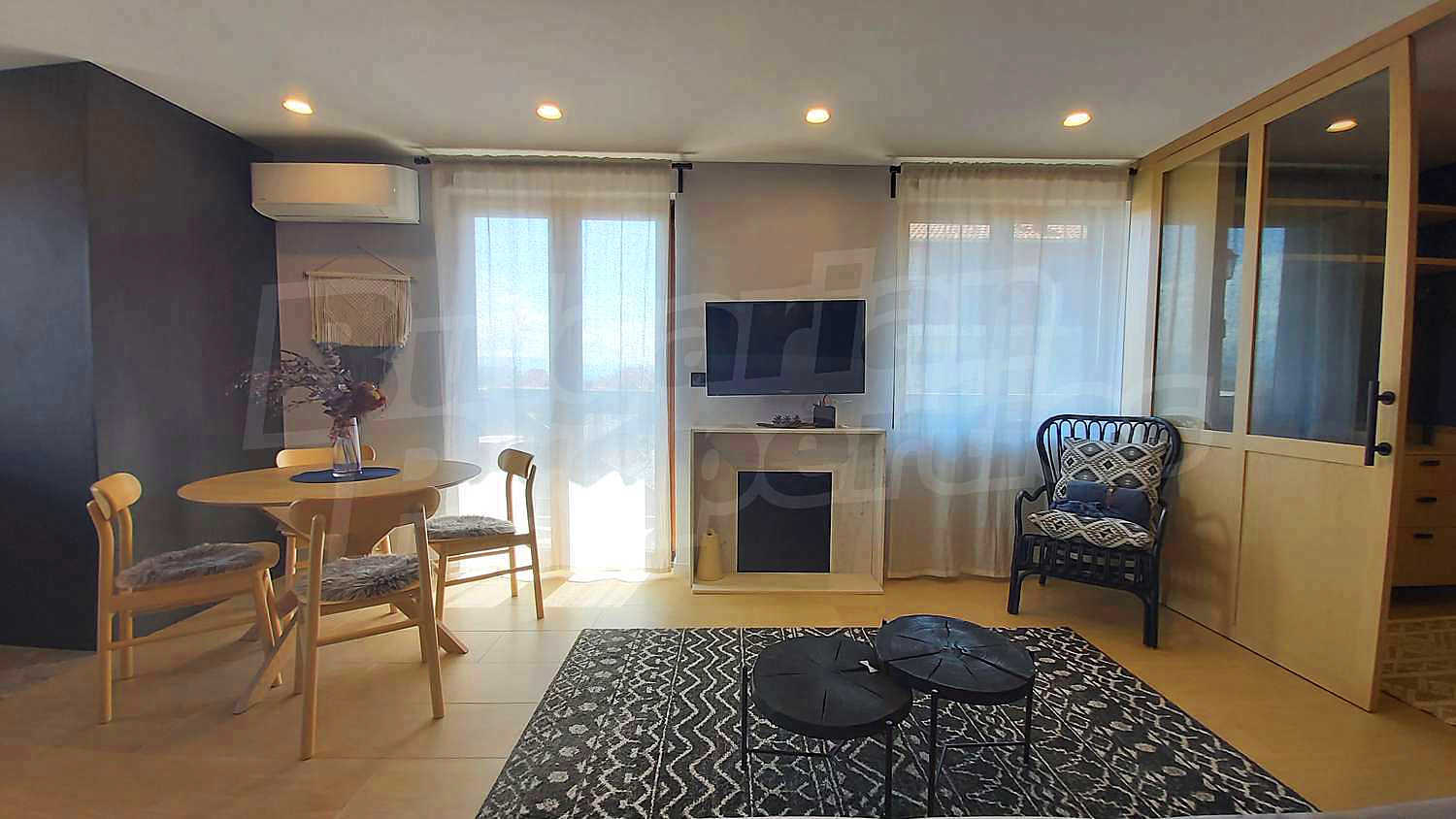 Gallery Picture 6