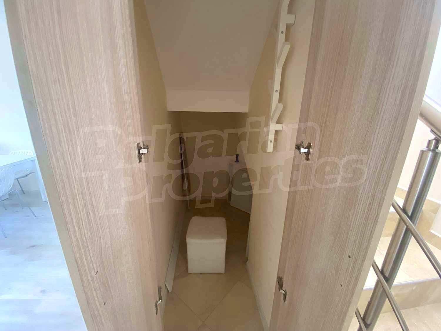 Gallery Picture 21