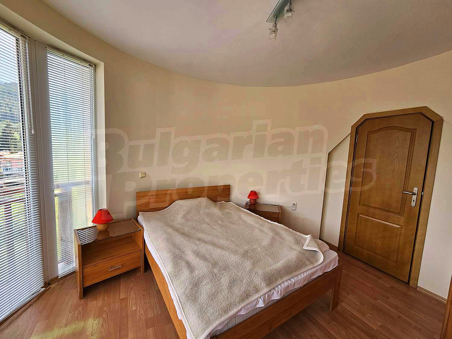 Gallery Picture 16
