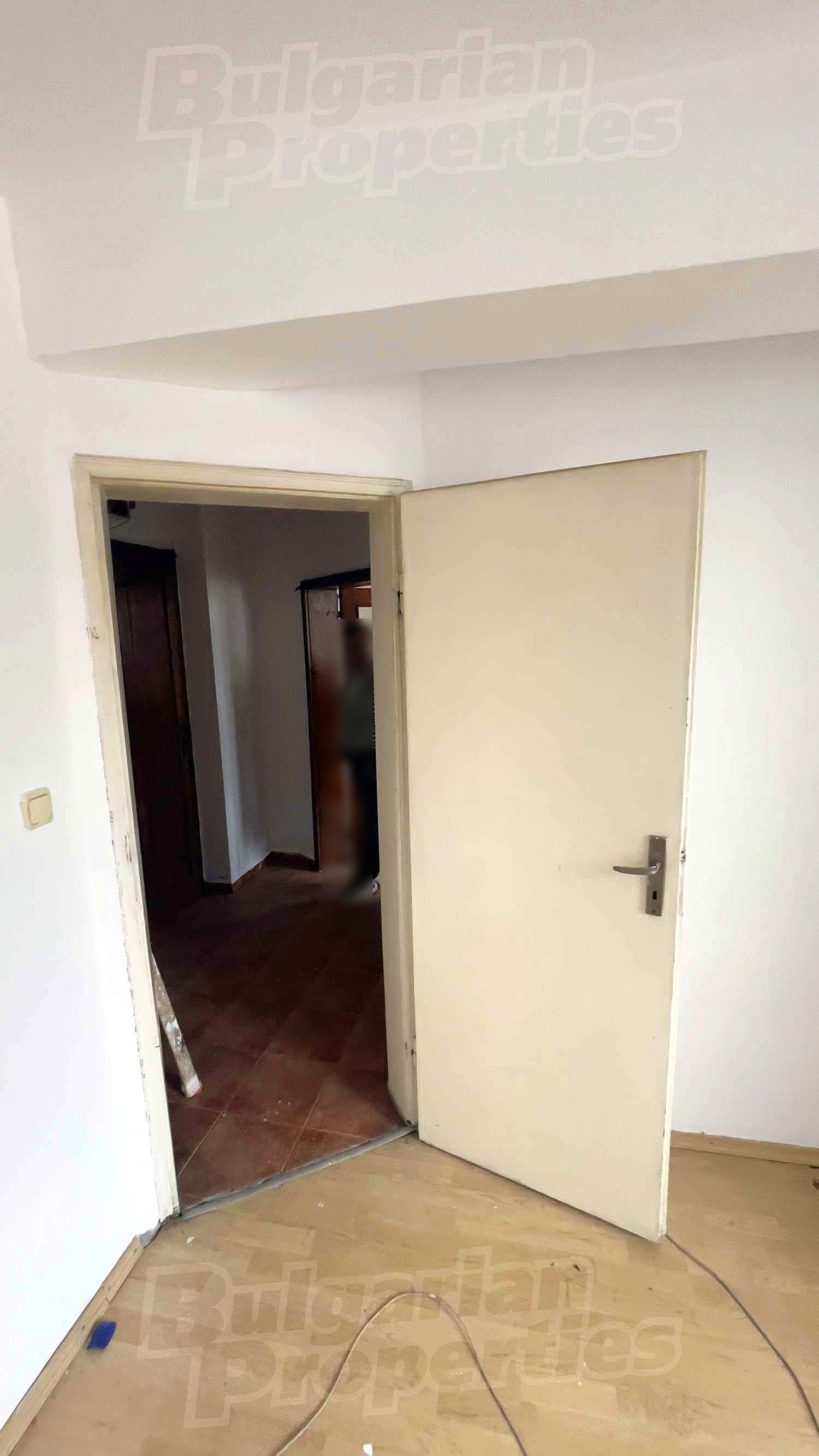 Gallery Picture 8