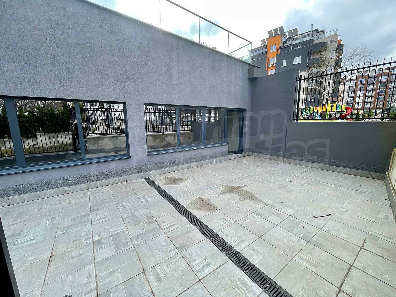 Gallery Picture 10