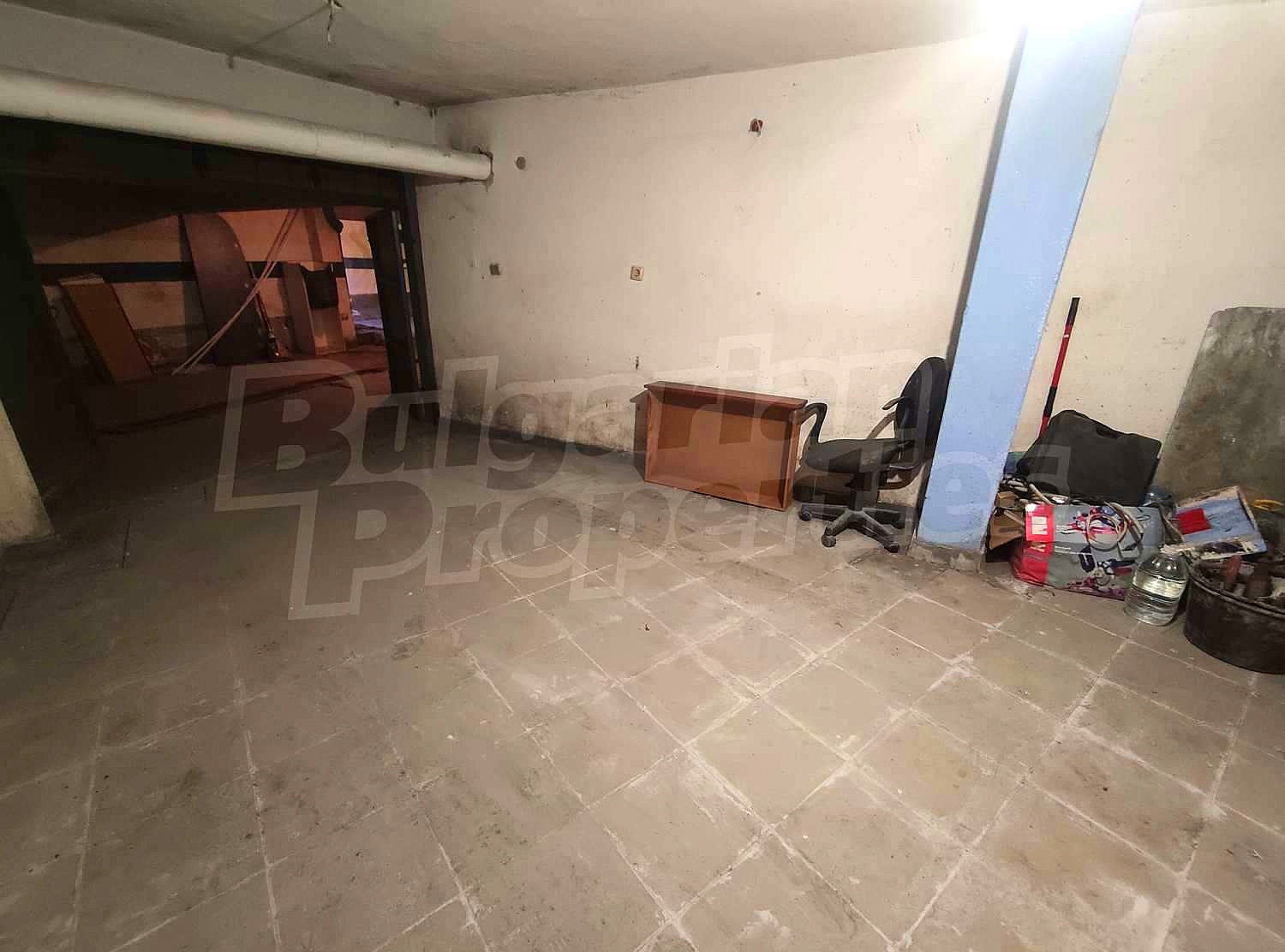 Gallery Picture 8