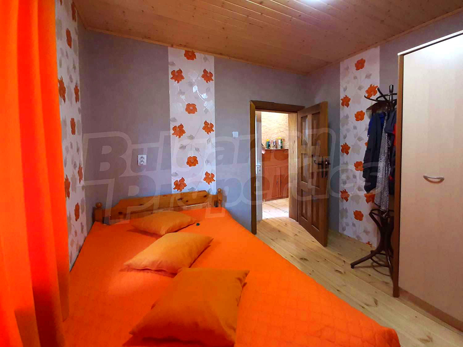 Gallery Picture 10