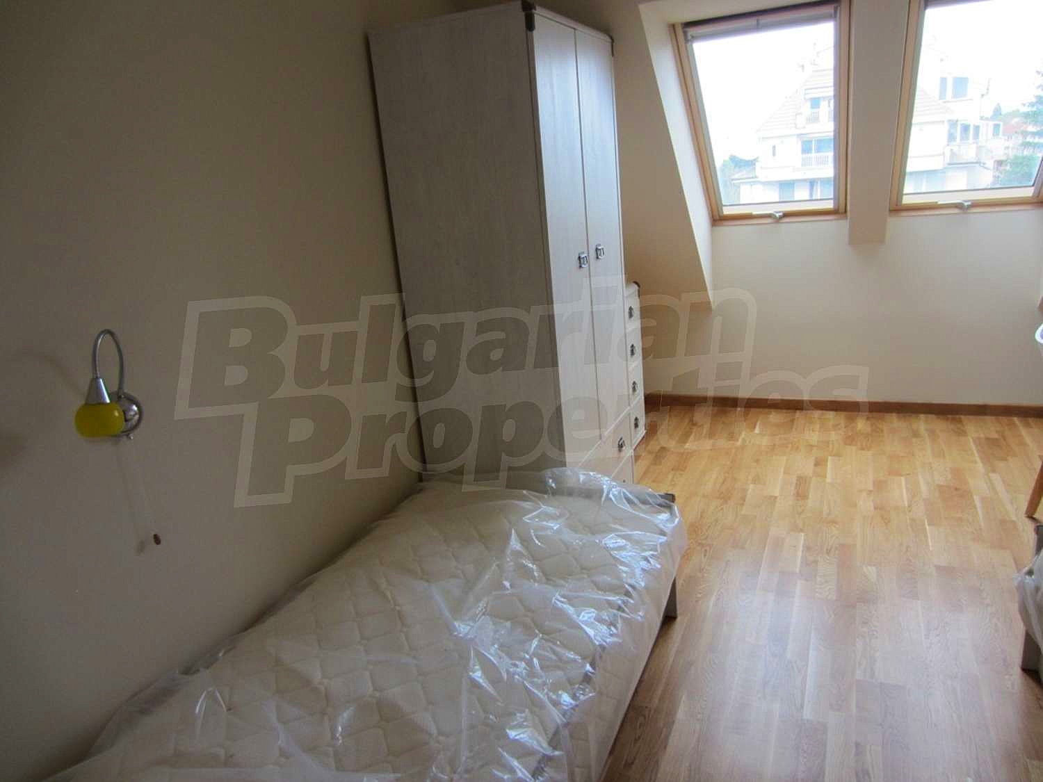 Gallery Picture 8