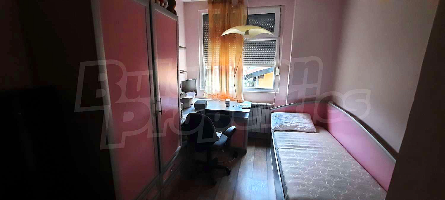 Gallery Picture 15