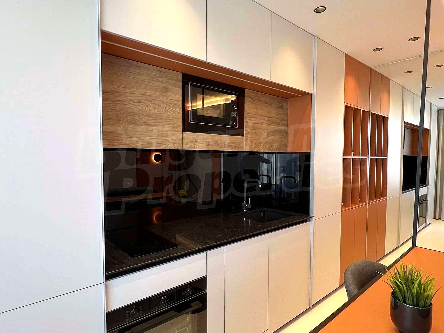 Gallery Picture 4