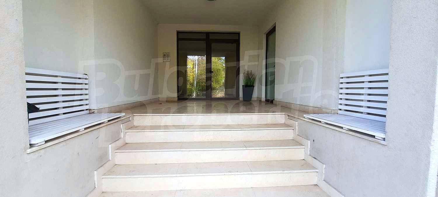 Gallery Picture 6