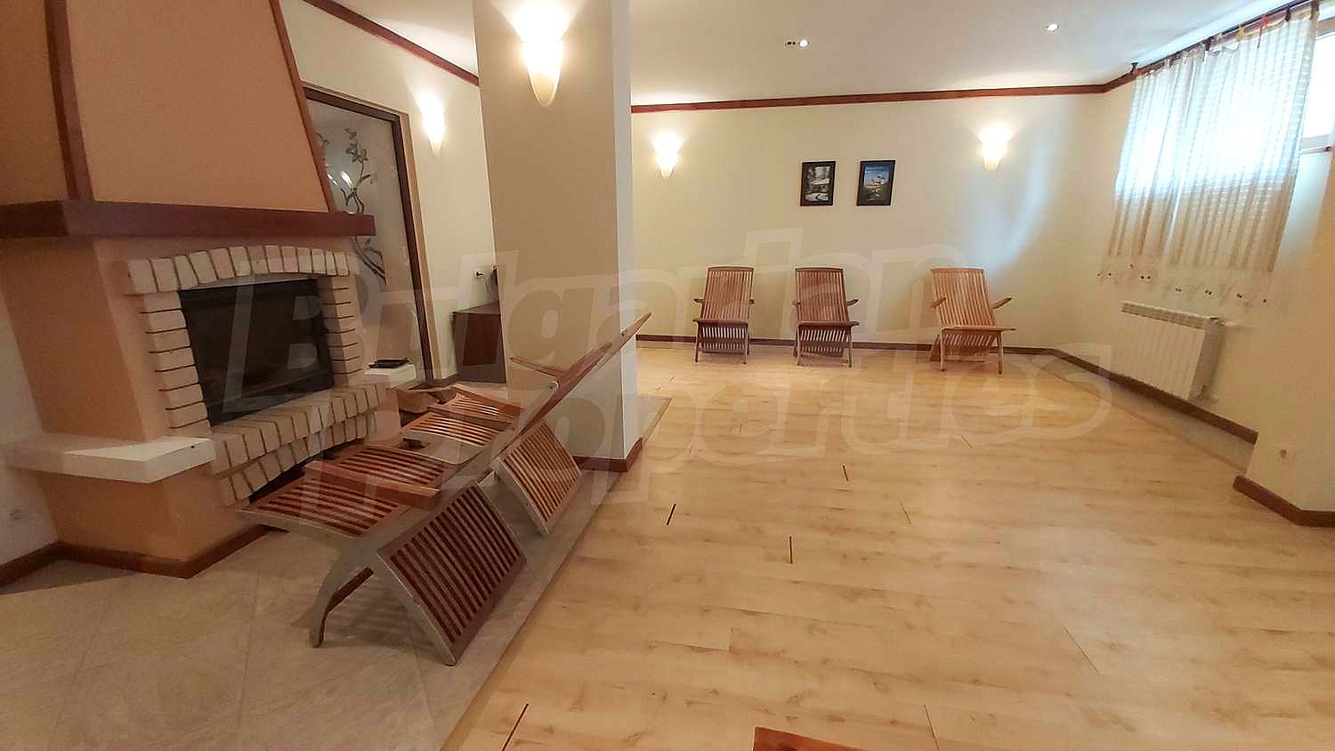 Gallery Picture 19