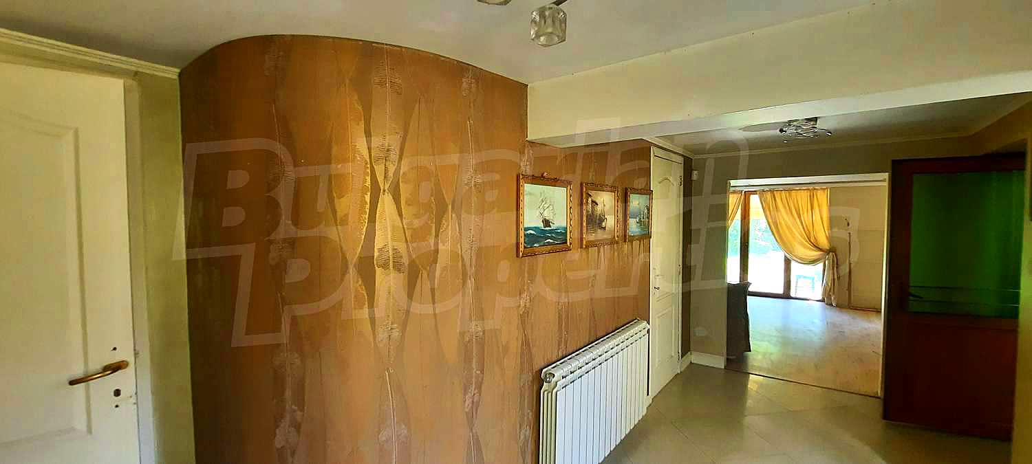 Gallery Picture 10