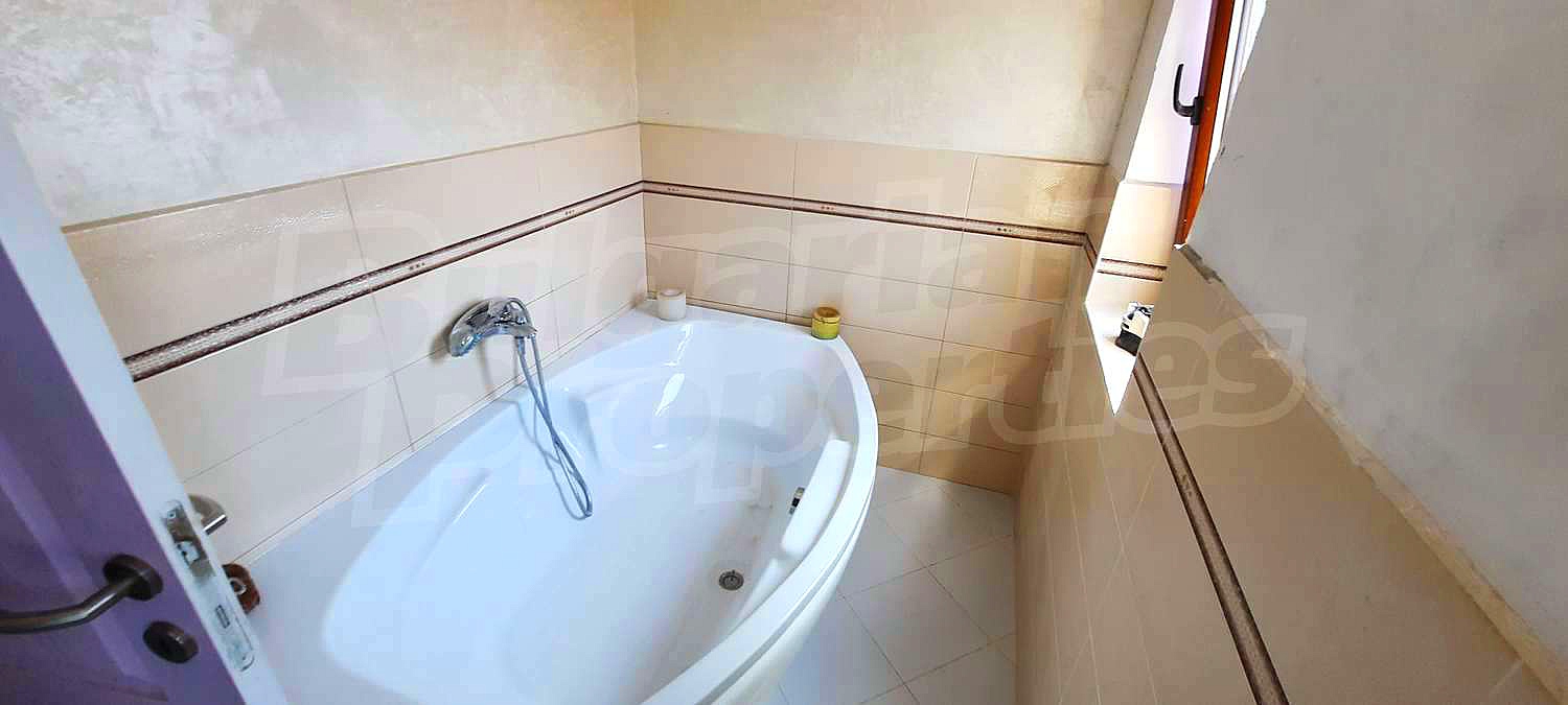 Gallery Picture 29