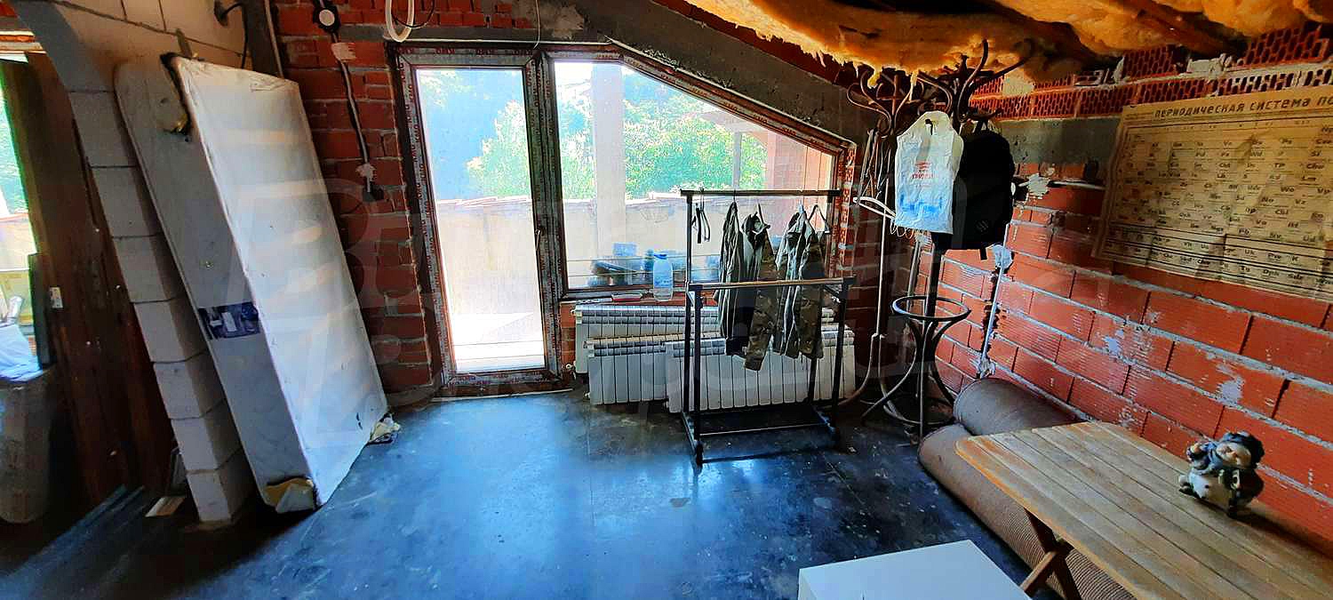 Gallery Picture 43