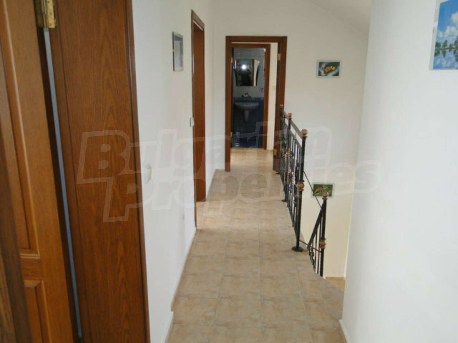 Gallery Picture 17