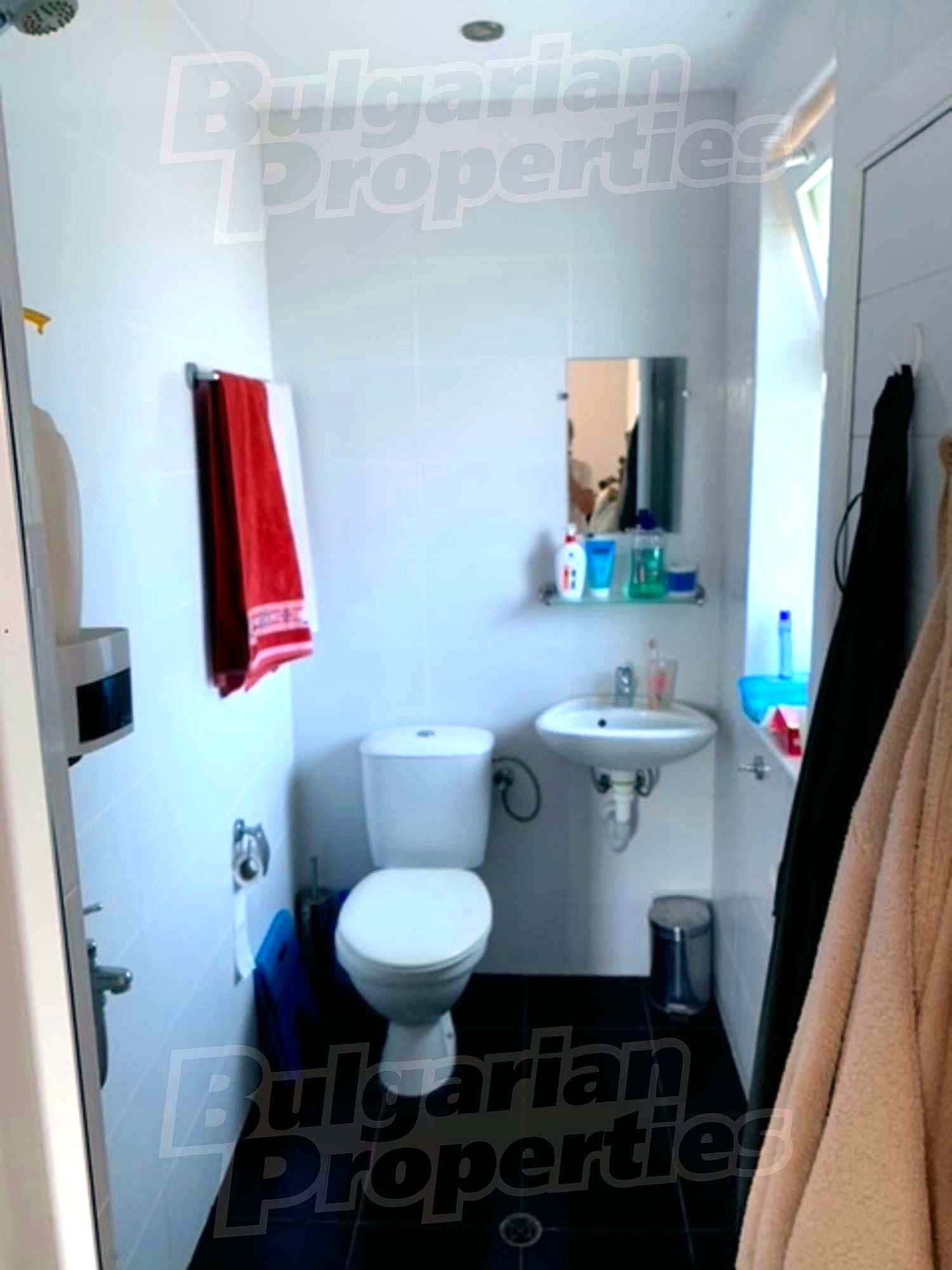 Gallery Picture 28
