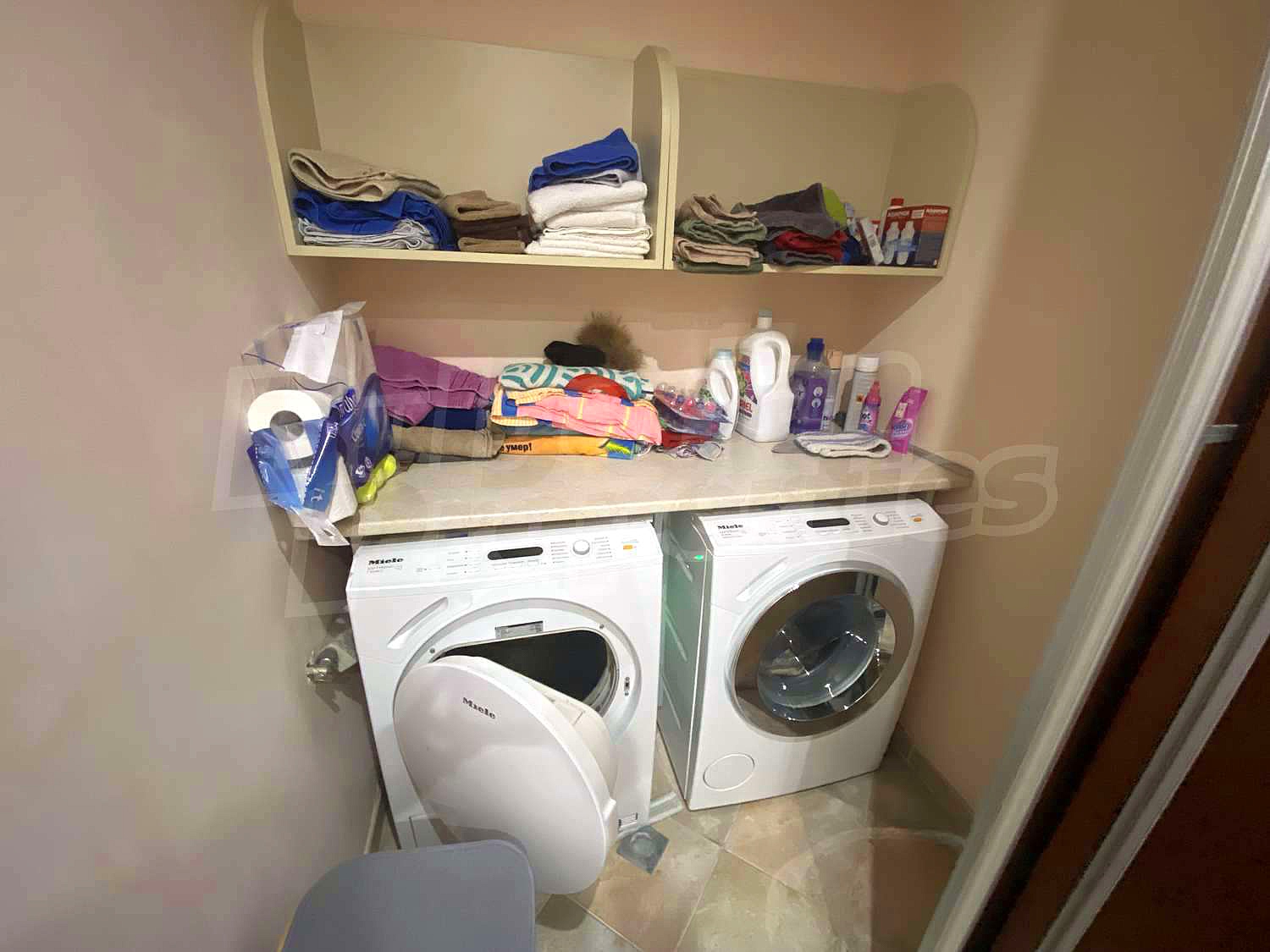 Gallery Picture 29