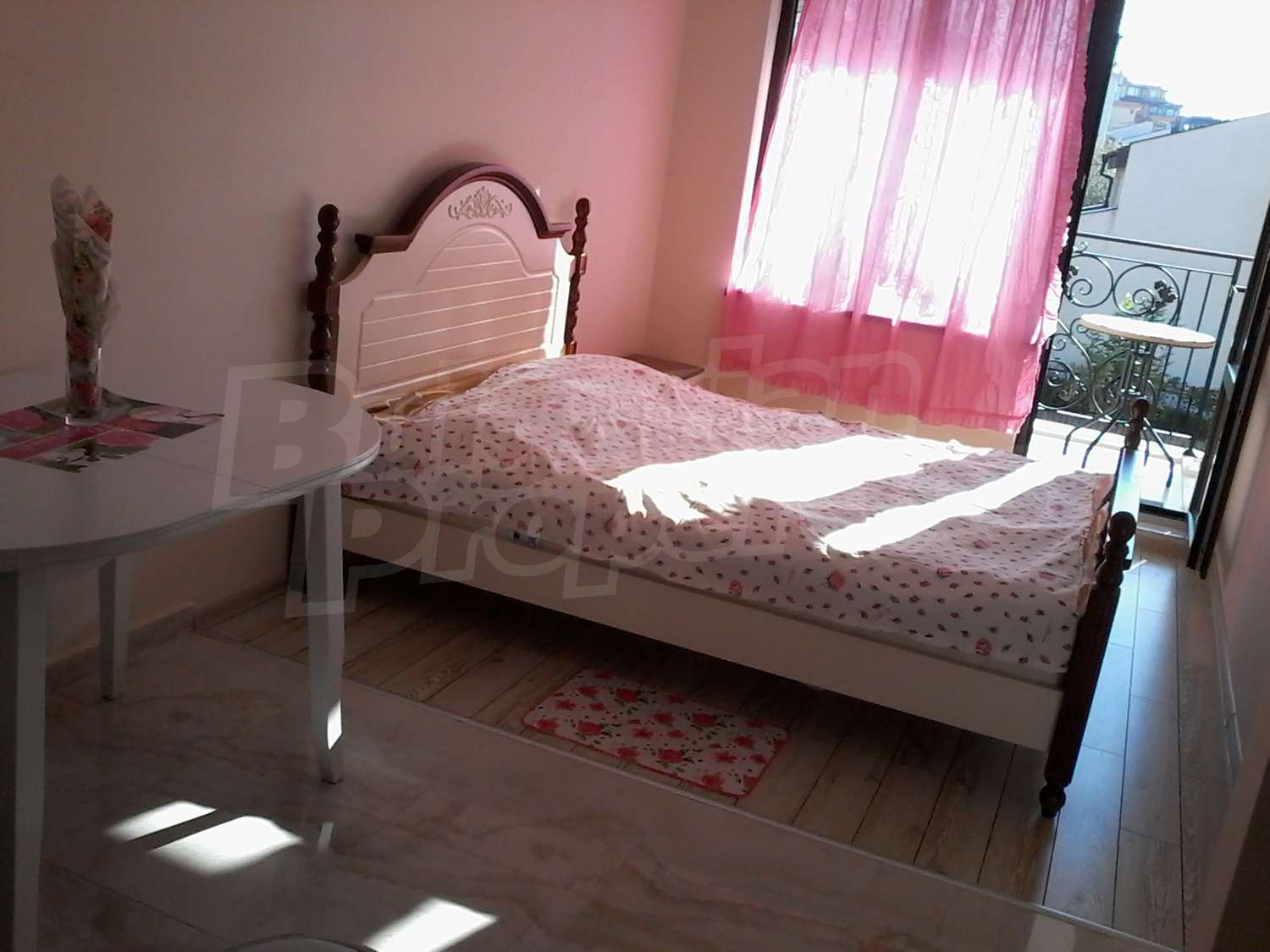 Gallery Picture 23