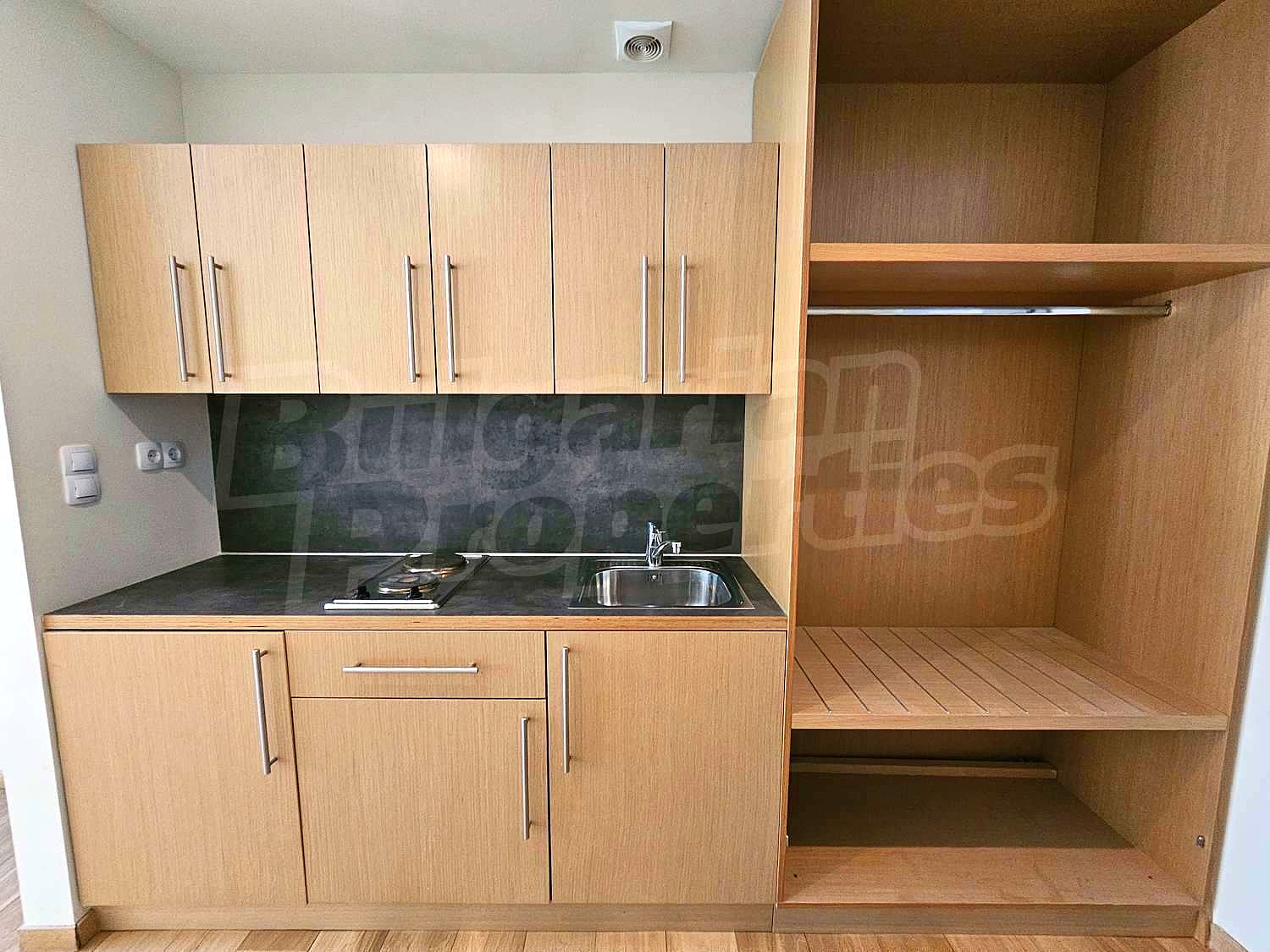 Gallery Picture 6
