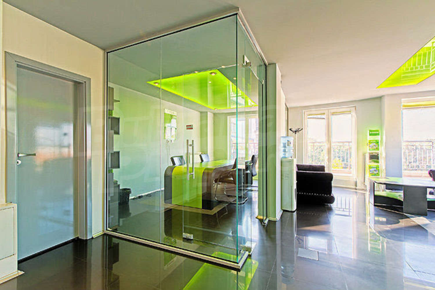 Gallery Picture 10