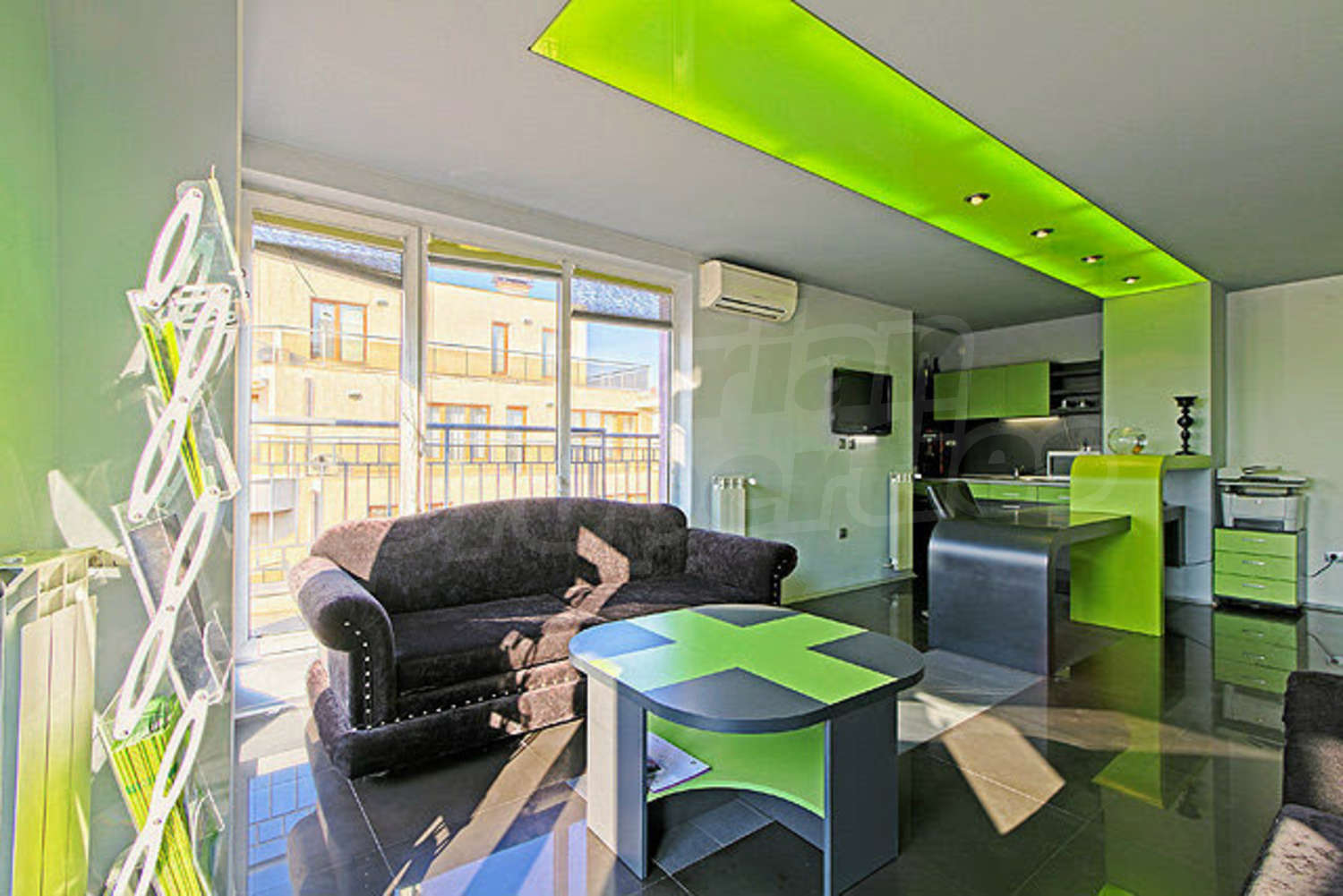 Gallery Picture 9