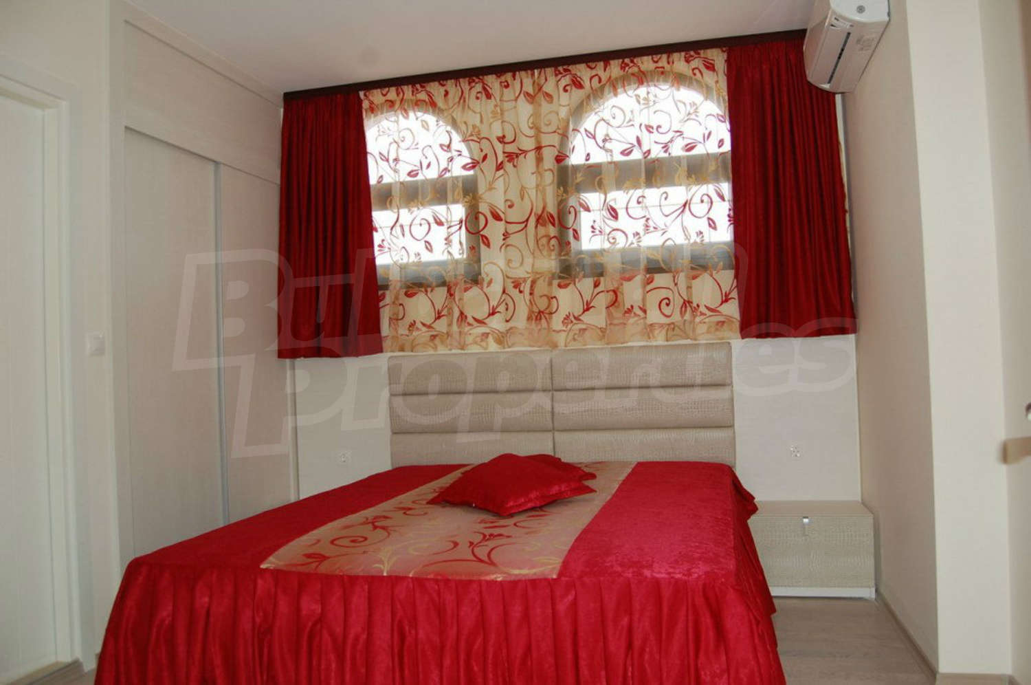 Gallery Picture 17