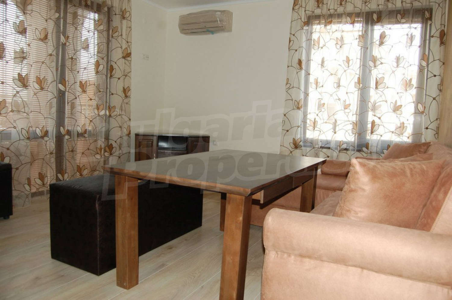 Gallery Picture 26
