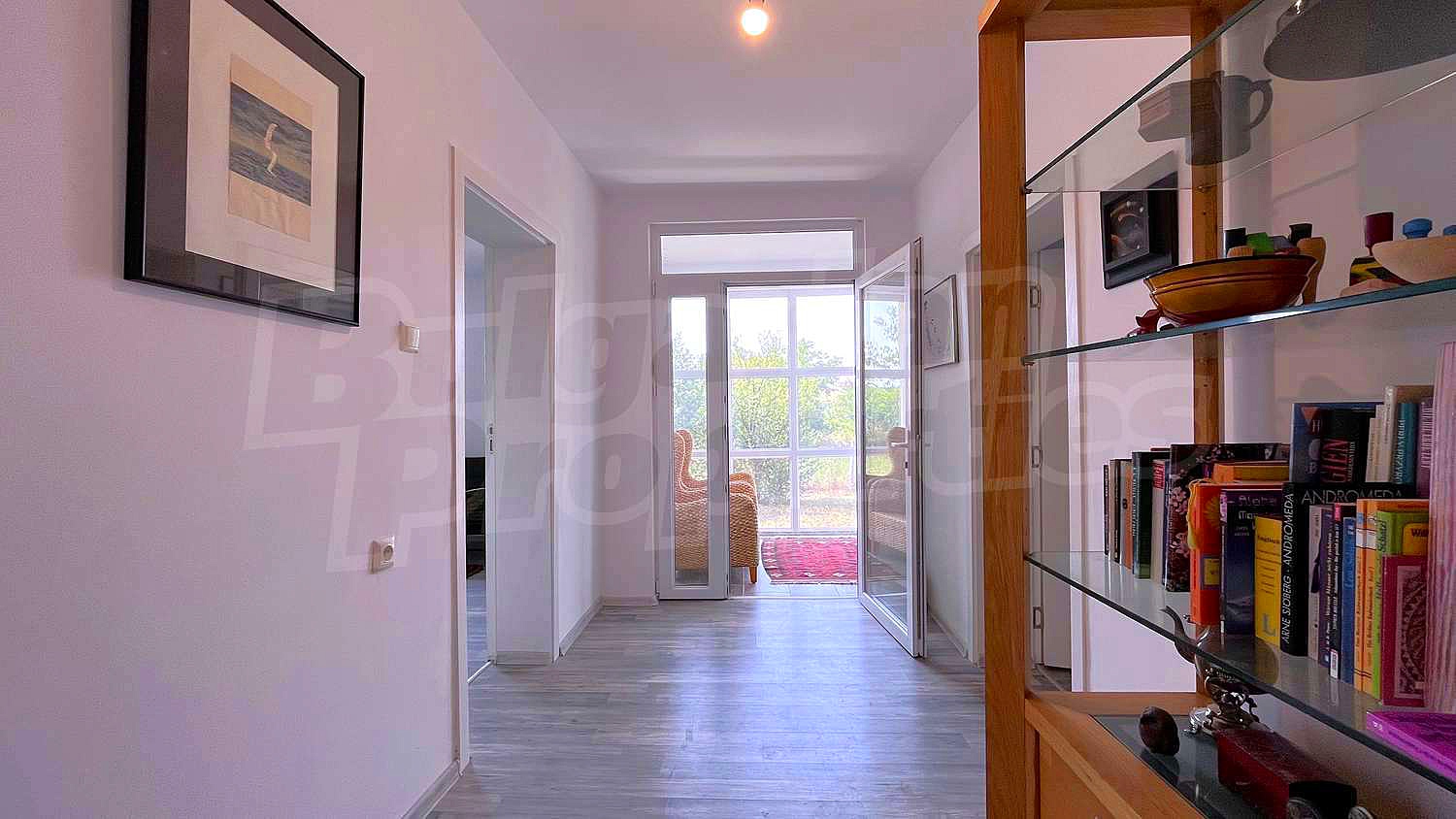 Gallery Picture 7