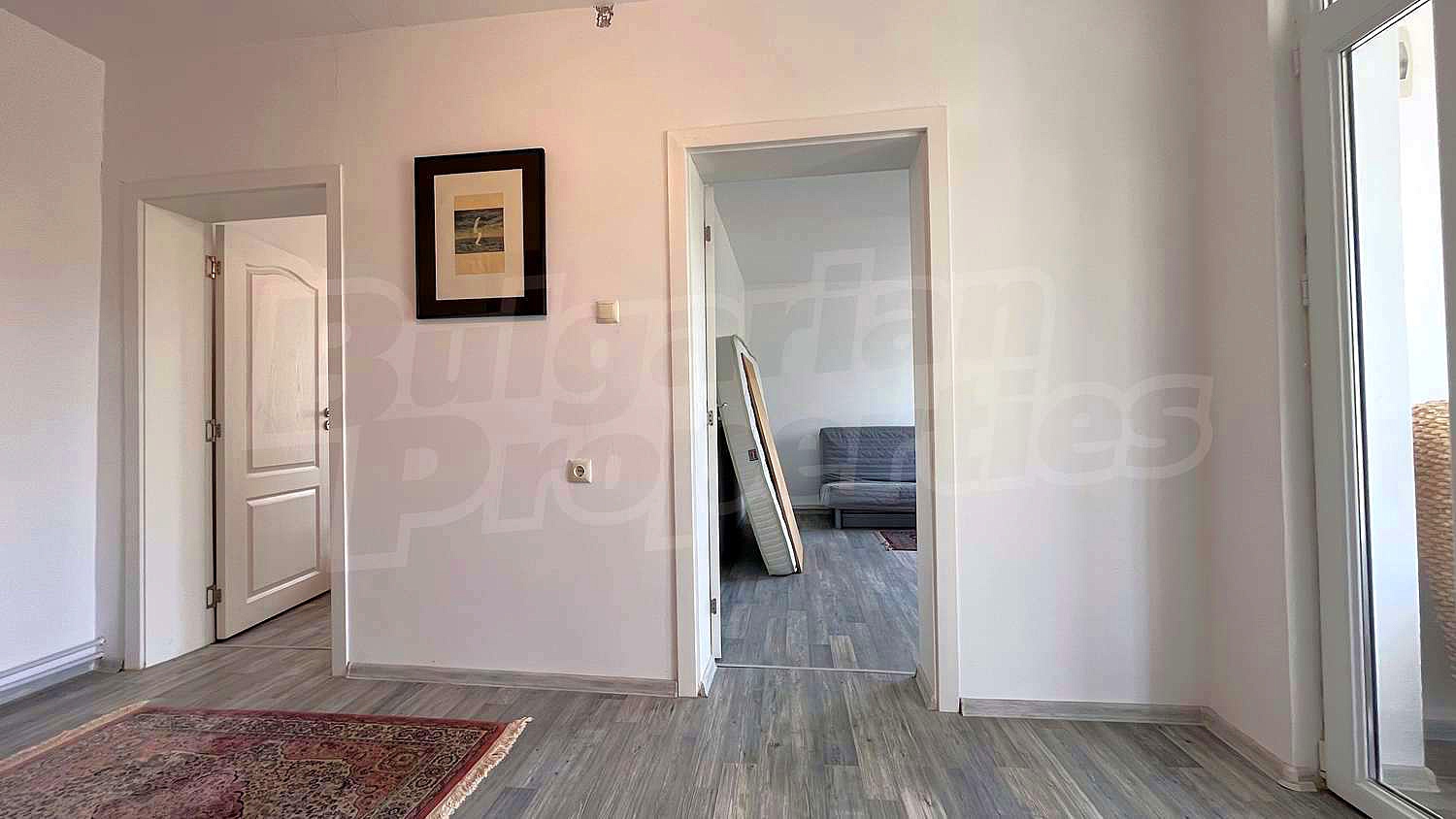 Gallery Picture 10