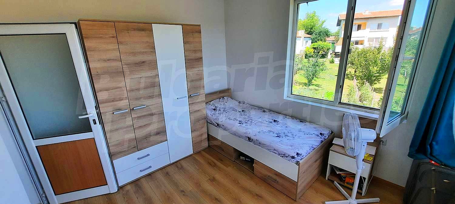 Gallery Picture 28