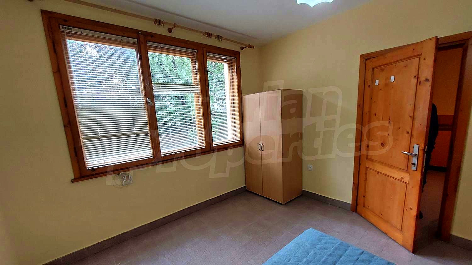 Gallery Picture 14