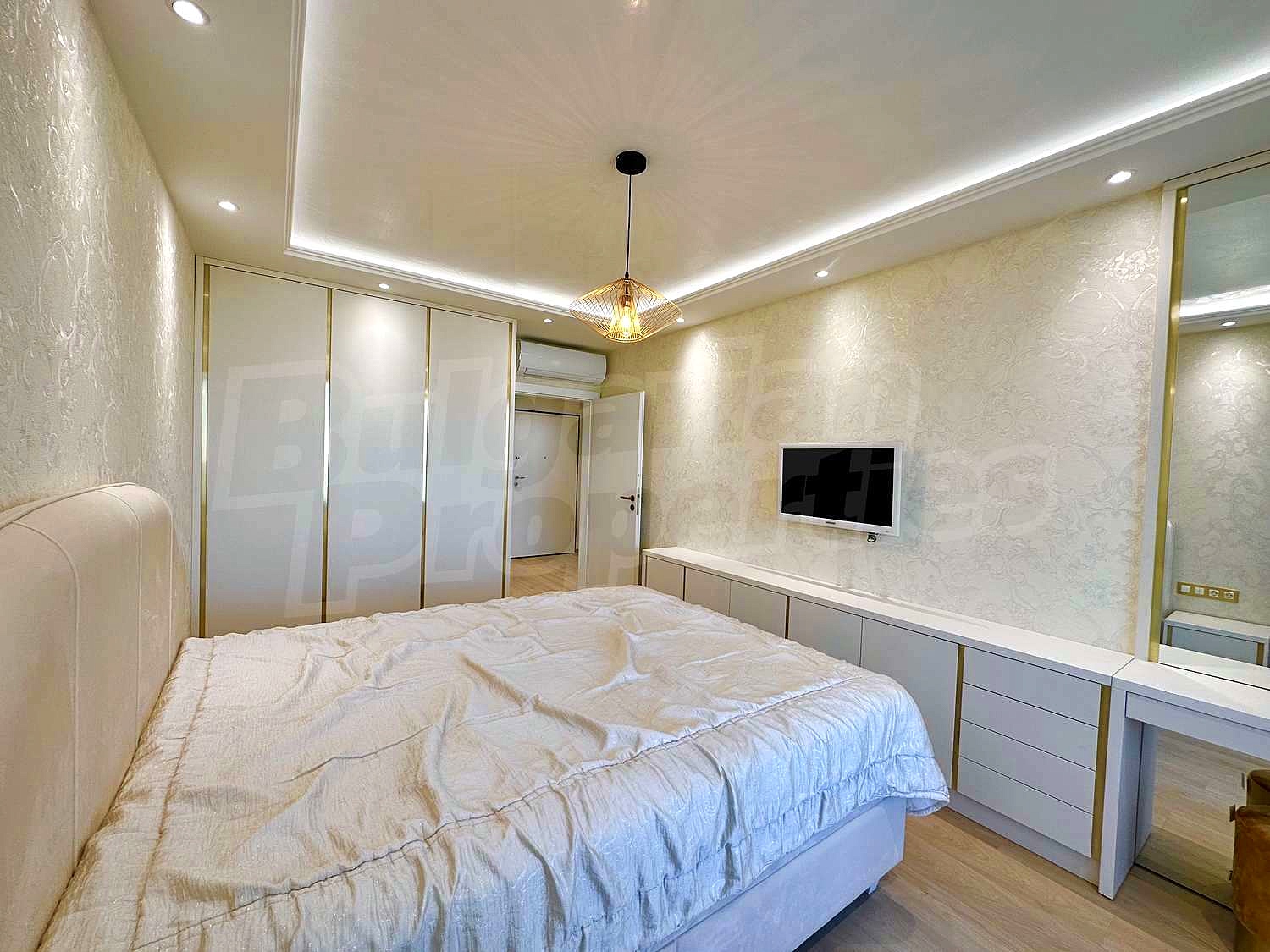 Gallery Picture 11