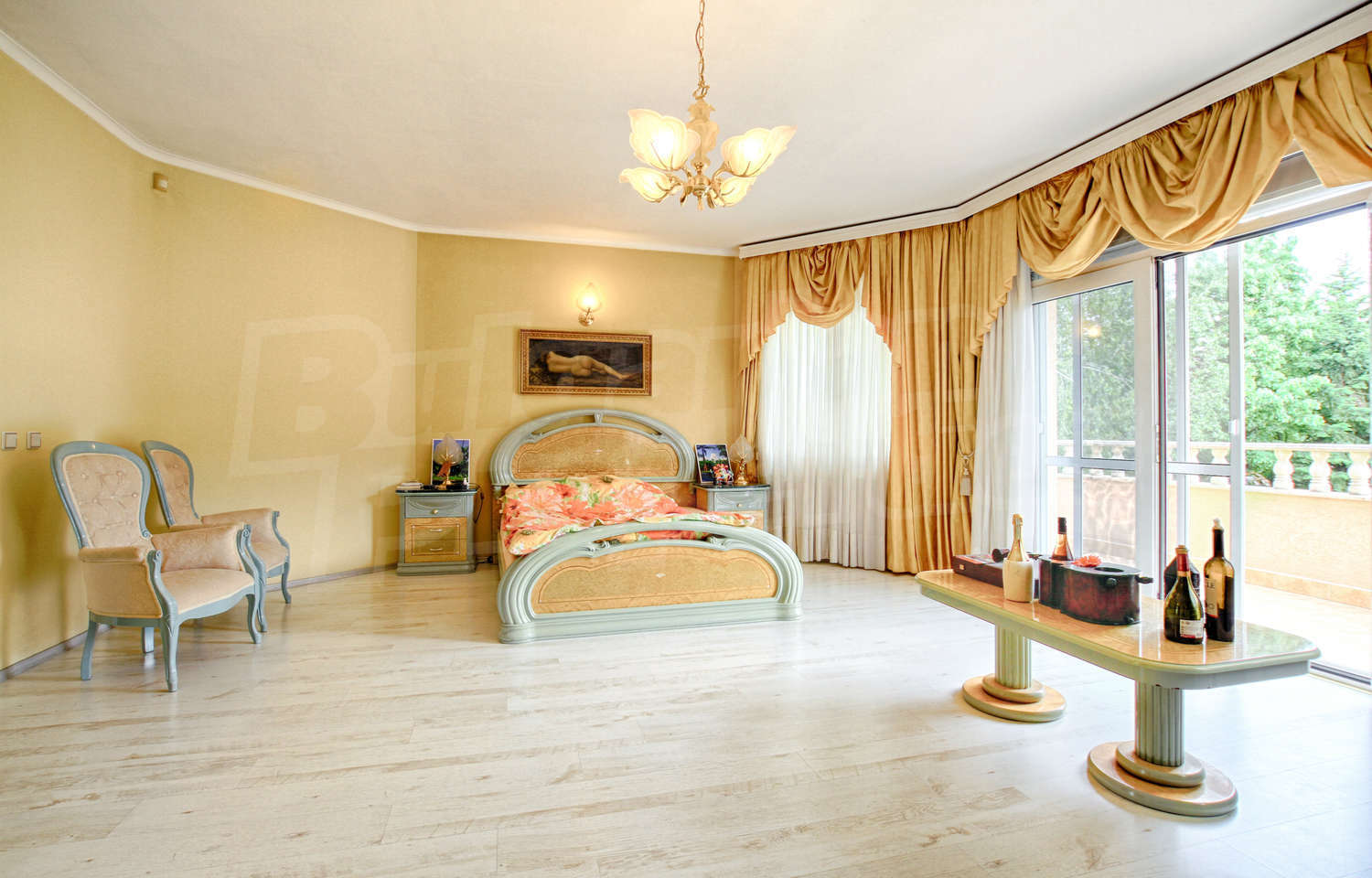 Gallery Picture 12