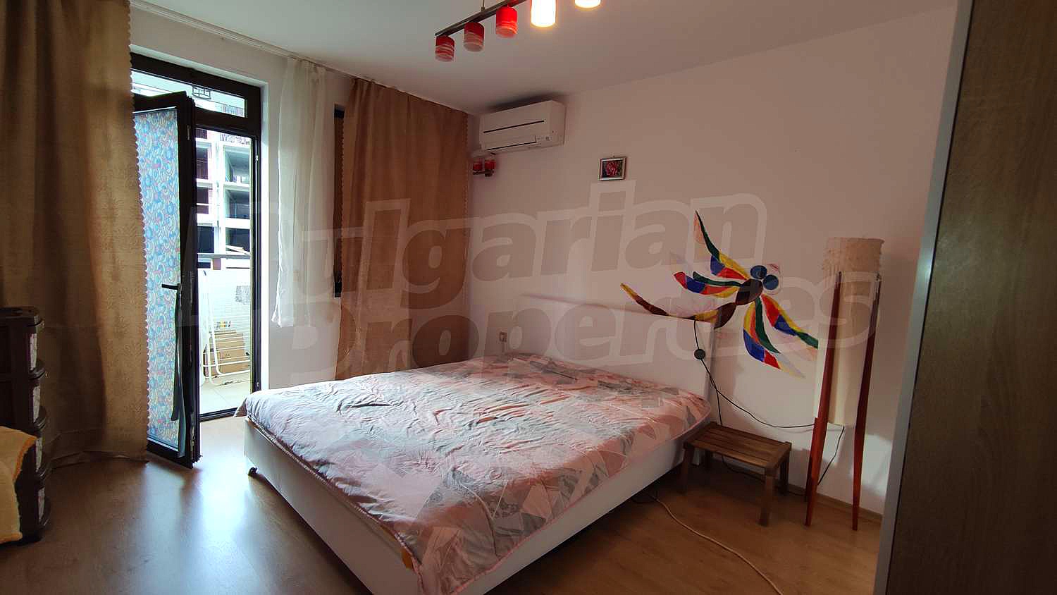Gallery Picture 10