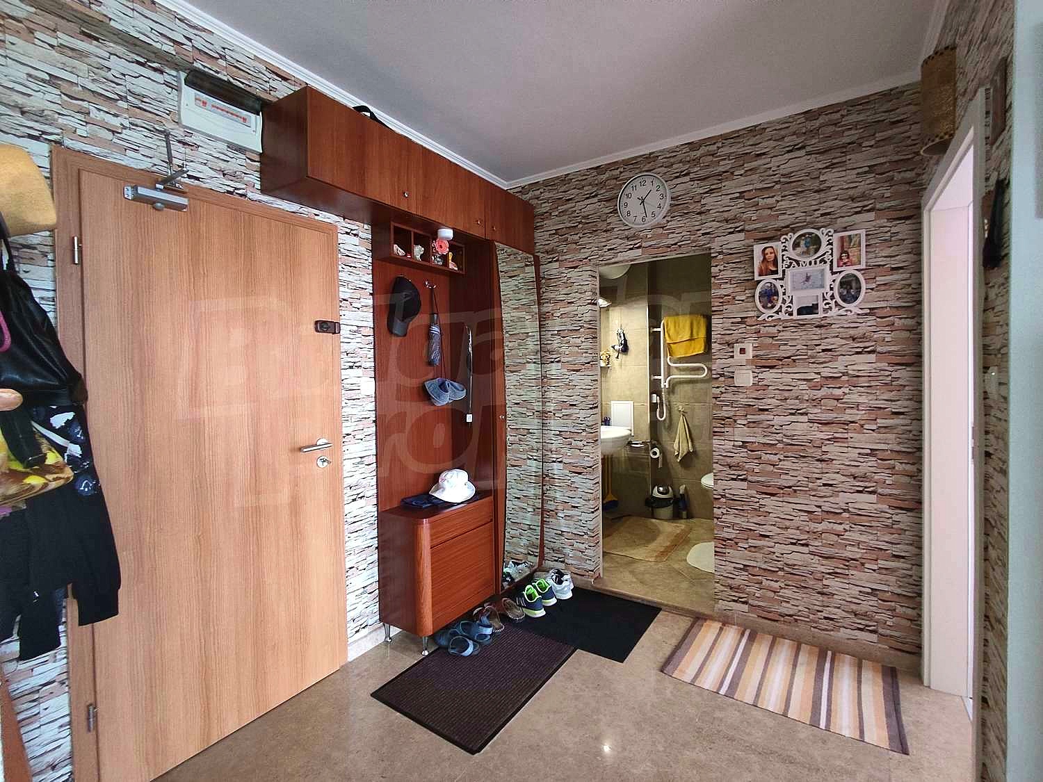 Gallery Picture 16