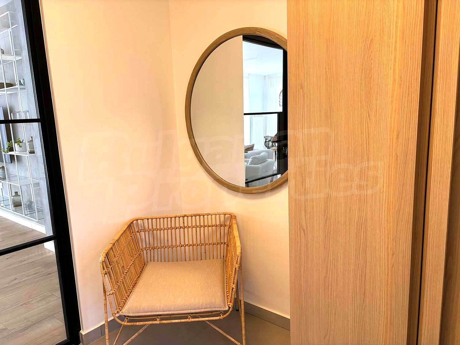 Gallery Picture 9