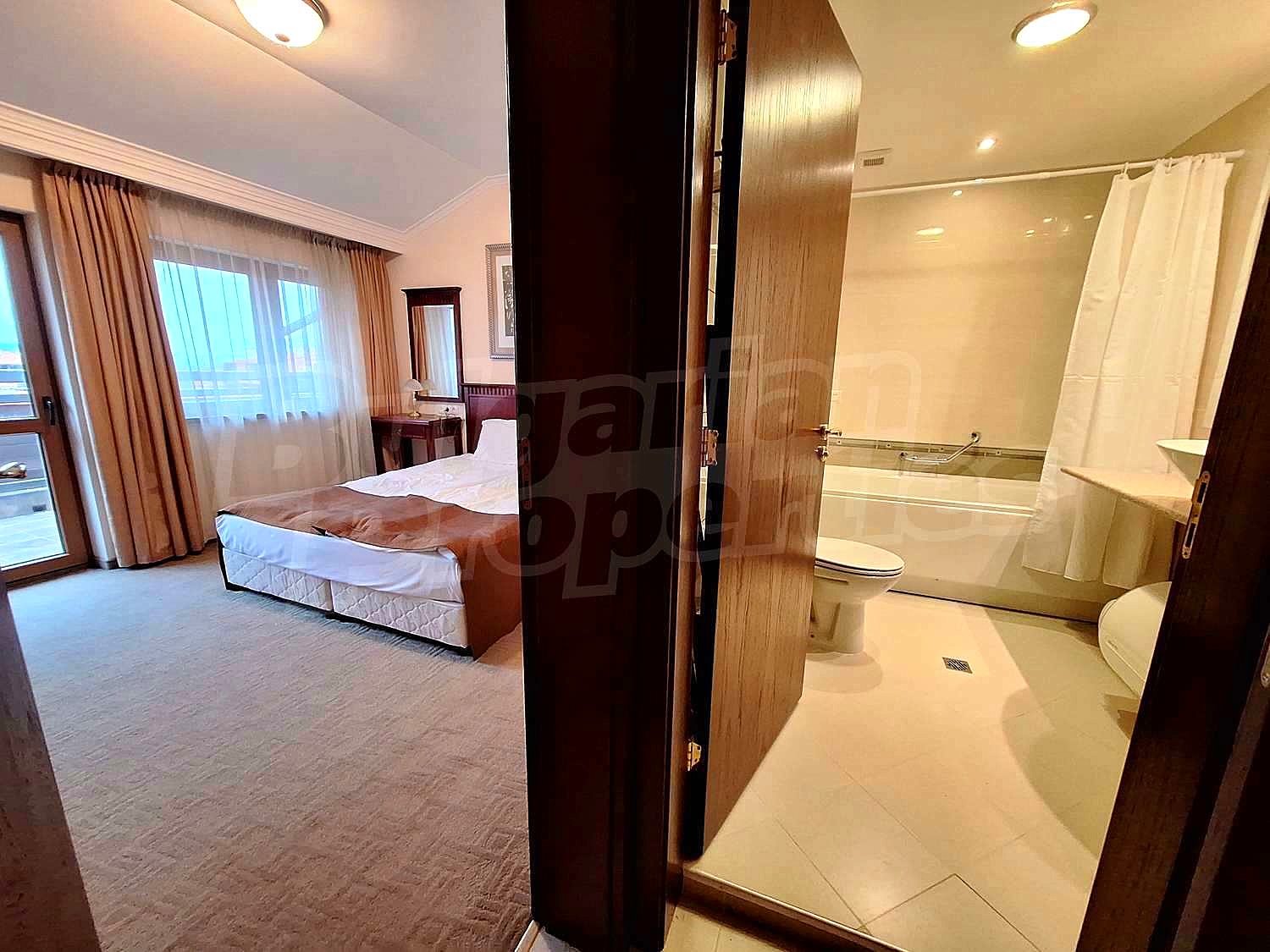 Gallery Picture 12