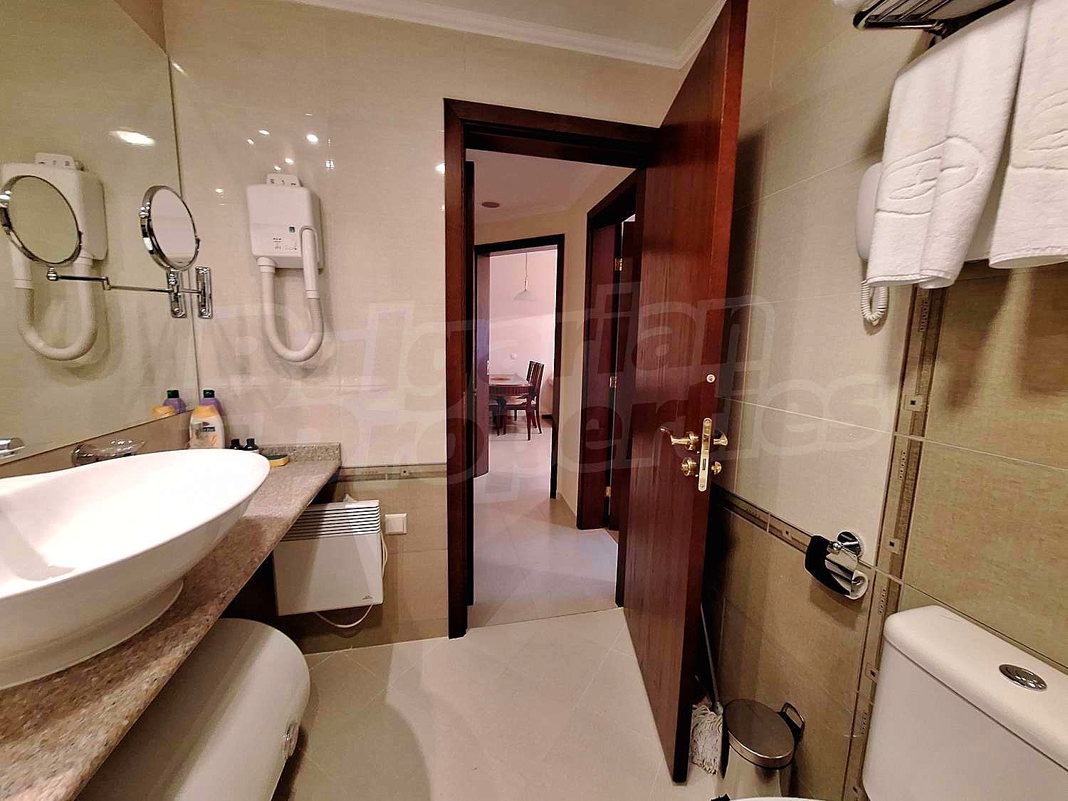 Gallery Picture 15