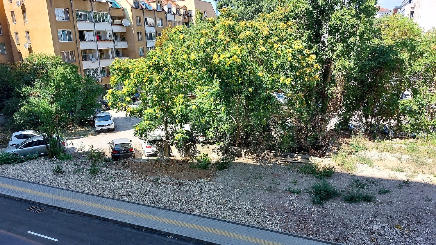 outside, parking, green area