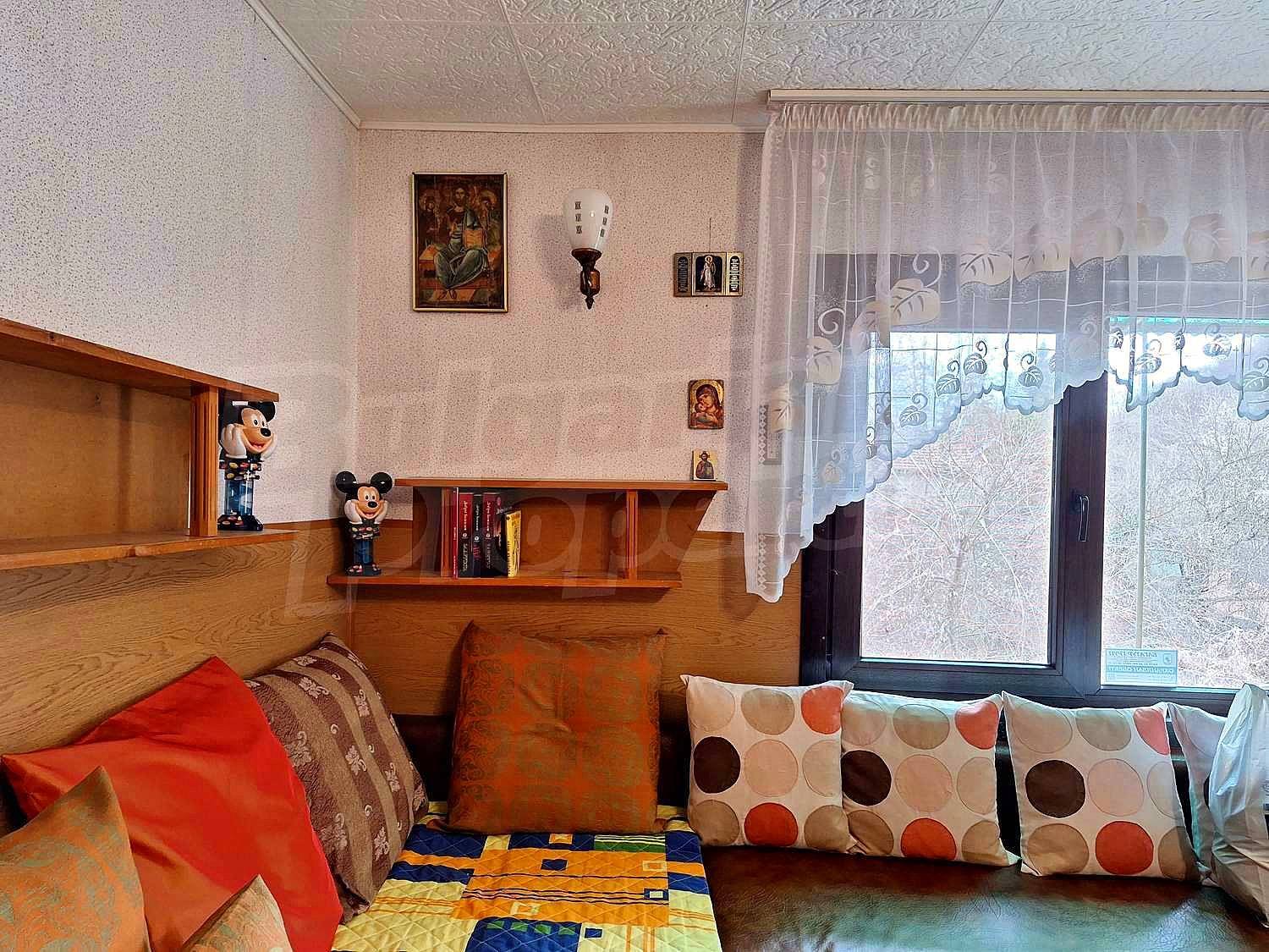 Gallery Picture 10