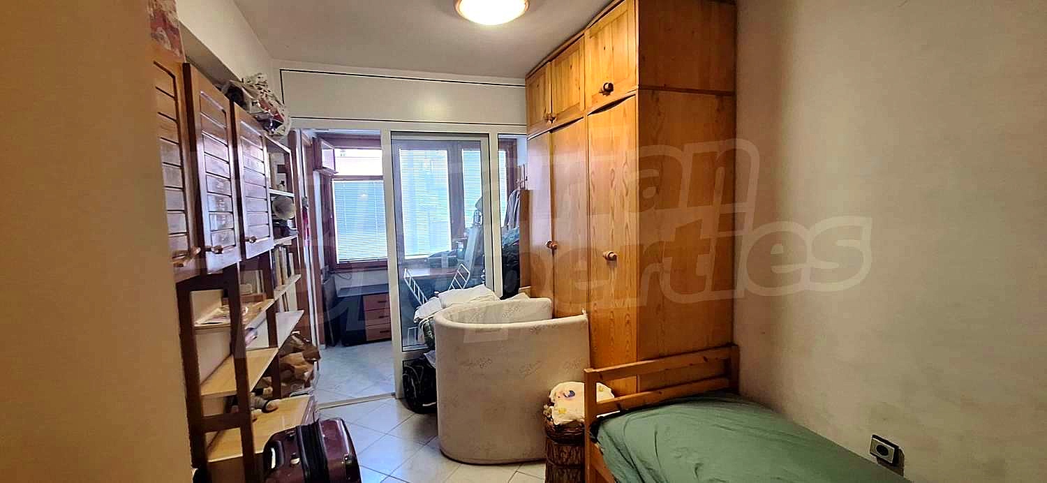 Gallery Picture 10