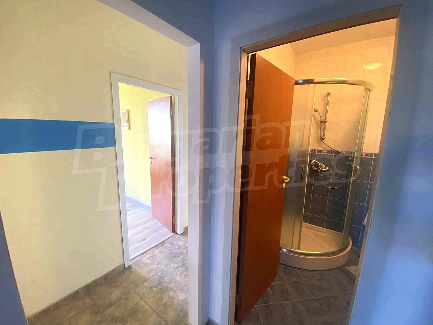 Gallery Picture 29