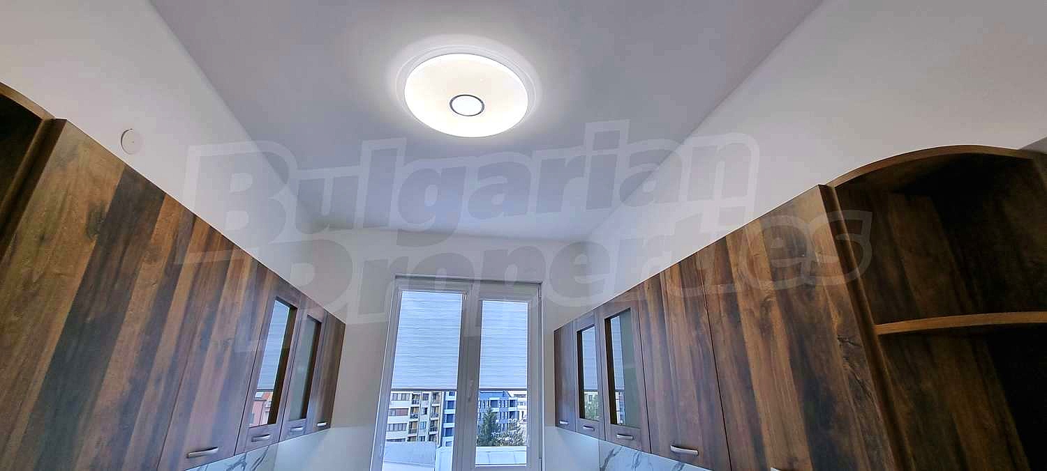 Gallery Picture 10