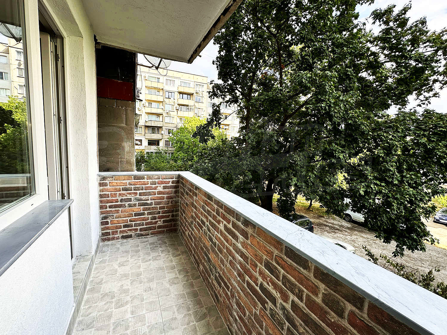 Gallery Picture 15