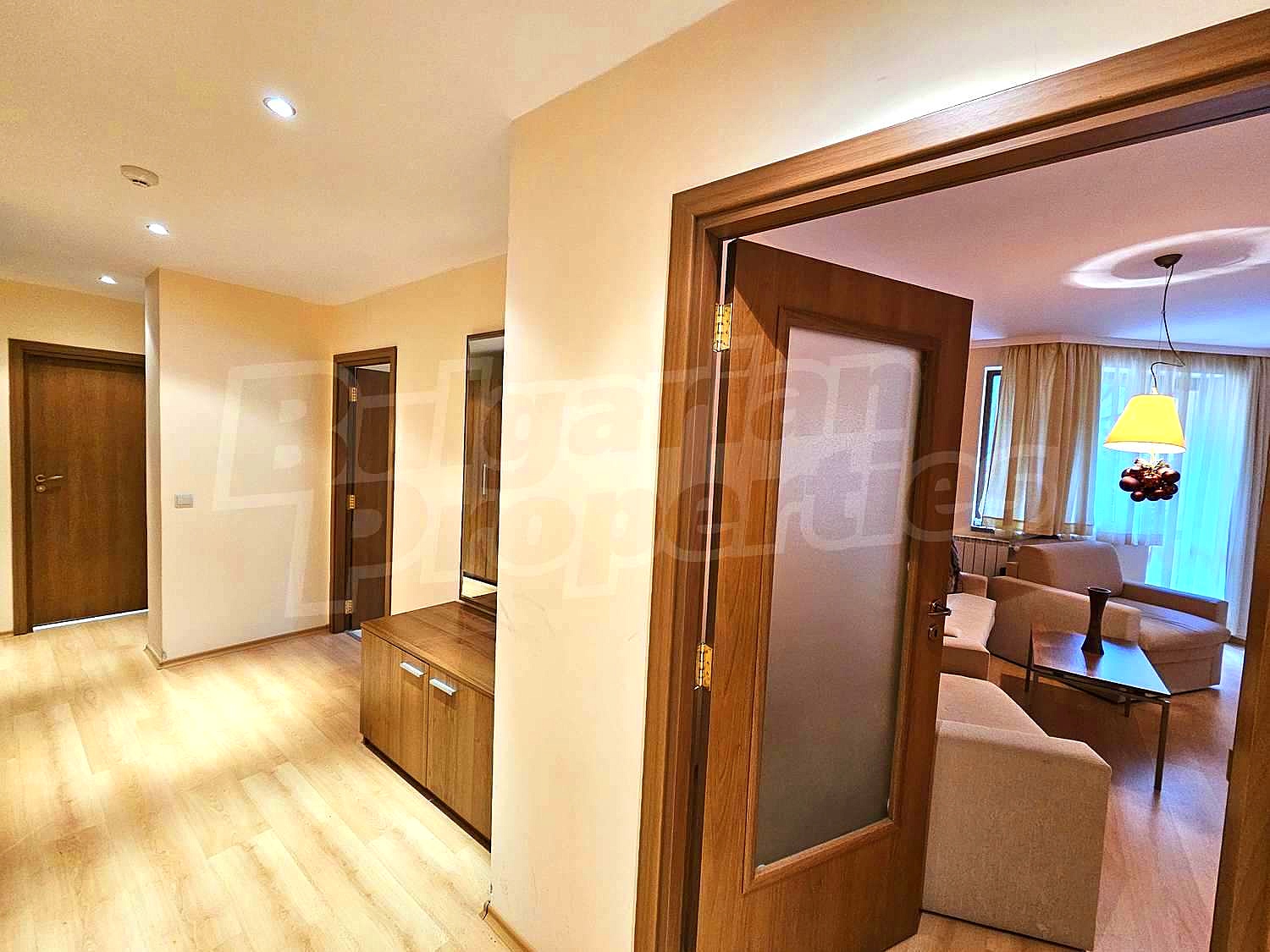 Gallery Picture 9